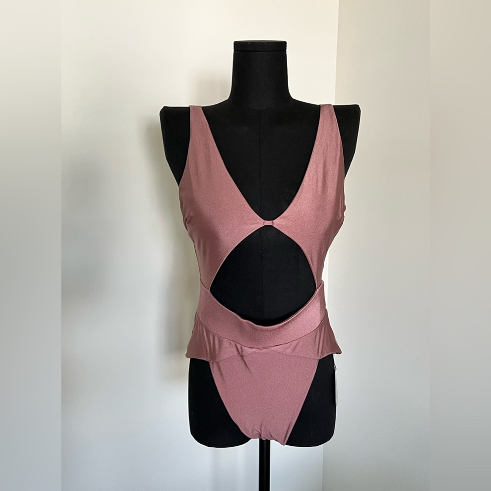 Women’s - MBM ‘Aspire’ Swimsuit (Mauve)